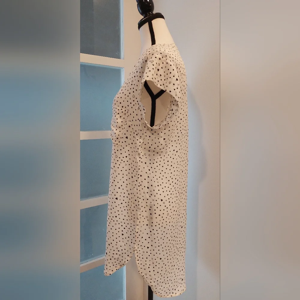 DR2 Polka Dot Blouse - Picture 3 of 8